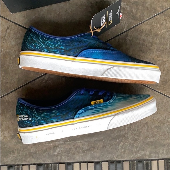 VANS AUTHENTIC NATIONAL GEOGRAPHIC OCEANTRBL WMNS - Picture 4 of 16